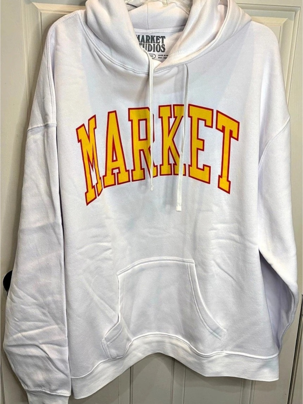 Market Studios White Graphic Logo Pullover Hoodie Men's XXL Fleece Pockets